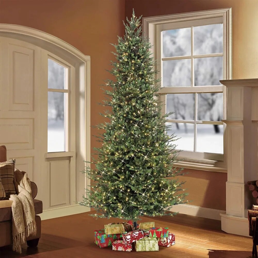 9 Foot Pre-Lit Artificial Christmas Tree With 800 Clear Lights